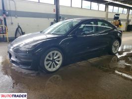 Tesla Model 3 - zobacz ofertę