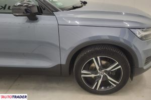 Volvo XC40 2021 2.0 197 KM