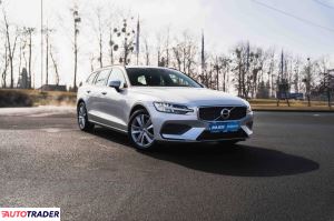 Volvo V60 2021 2.0 194 KM