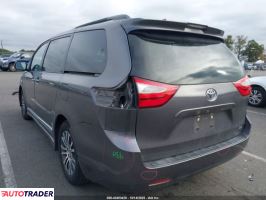 Toyota Sienna 2019 3