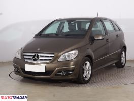 Mercedes B-klasa 2011 2.0 107 KM