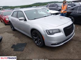 Chrysler 300C 2021 3