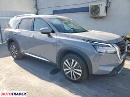 Nissan Pathfinder 2022 3