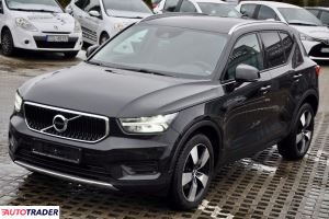 Volvo XC40 2022 2.0 163 KM