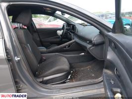 Hyundai Elantra 2025 2