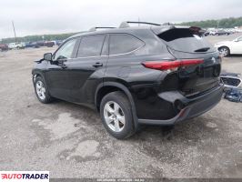 Toyota Highlander 2021 3