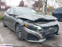 Nissan Altima - zobacz ofertę