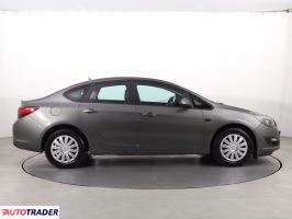 Opel Astra 2018 1.4 138 KM