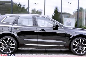 Volvo XC60 2017 2.0 235 KM