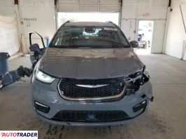 Chrysler Pacifica 2022 3