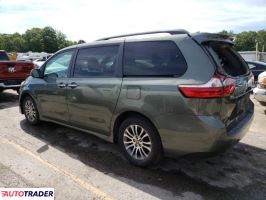 Toyota Sienna 2020 3