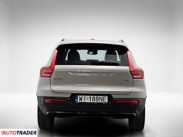 Volvo XC40 2023 2.0 163 KM