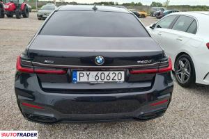 BMW 740 2021 3.0 340 KM