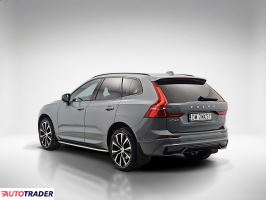 Volvo XC60 2023 2.0 197 KM