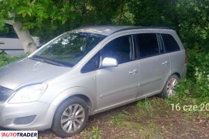 Opel Zafira 2013 1.8 140 KM
