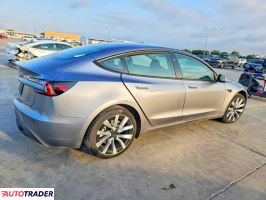 Tesla Model 3 2025