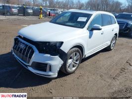 Audi Q7 2021 3