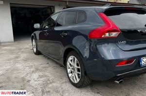 Volvo V40 2016 2.0 190 KM