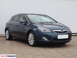 Opel Astra 2011 1.6 177 KM