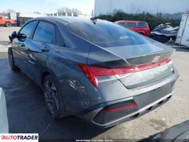 Hyundai Elantra 2025 1