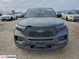 Ford Explorer 2022 3