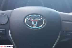 Toyota Auris 2017 1.3 99 KM