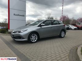 Toyota Auris 2016 1.8 135 KM Toyota Auris 2016 1.8 135 KM
