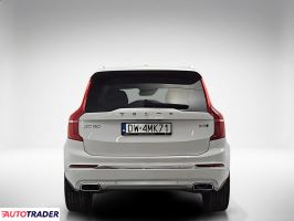 Volvo XC90 2021 2.0 235 KM