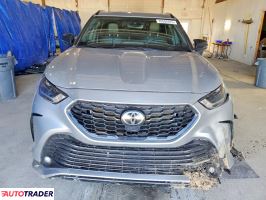 Toyota Highlander 2021 3