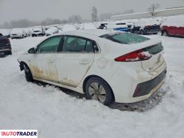 Hyundai IONIQ Hybrid 2020 1