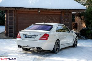 Mercedes S-klasa 2006 5.5 388 KM