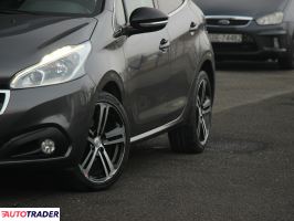 Peugeot 208 2018 1.2 110 KM