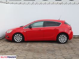 Opel Astra 2011 1.4 138 KM
